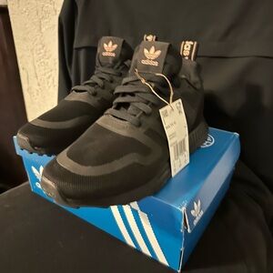 Adidas womens 6.5 multix w